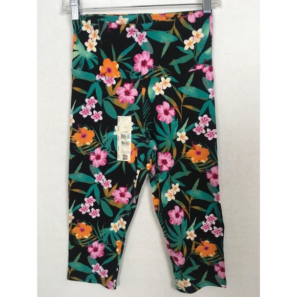 No Boundaries Capri Leggings Size XS Black w Tropical Pink Orange Flowers New - Picture 3 of 14